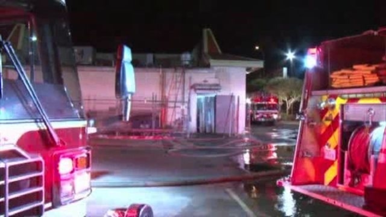 Deep fryer starts fire at restaurant
