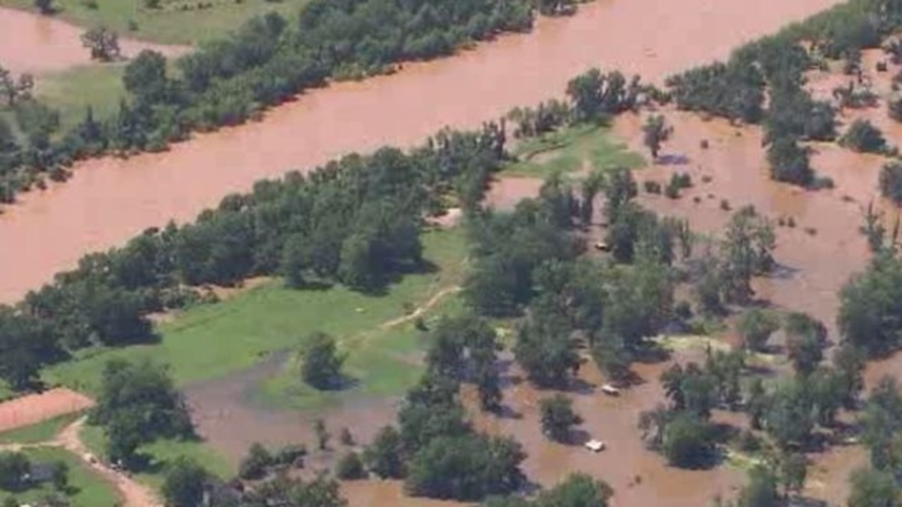 Cleanup begins after flooding along Brazos River