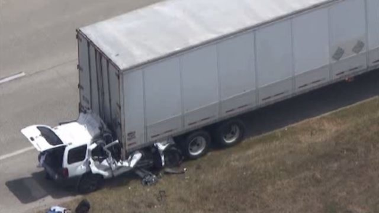 SUV crashes into back of 18wheeler in New Caney; 1 person dead