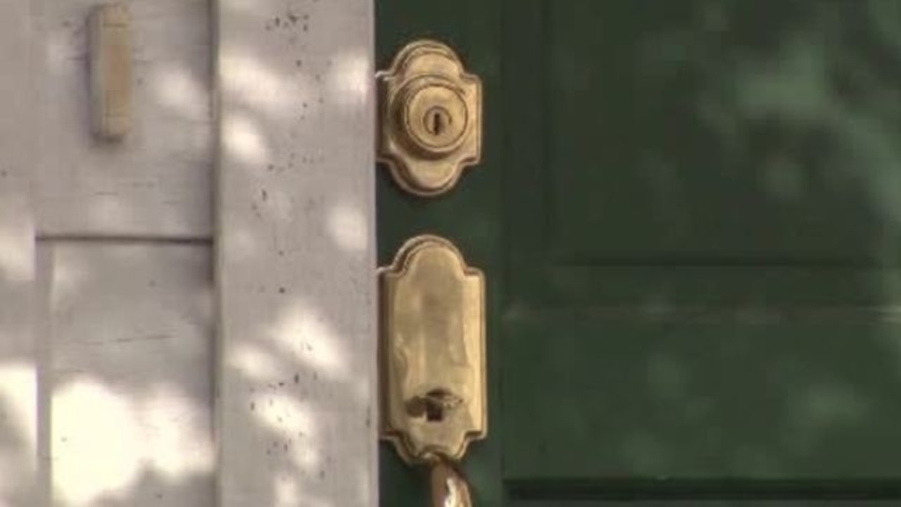Latenight knocks on doors worry residents