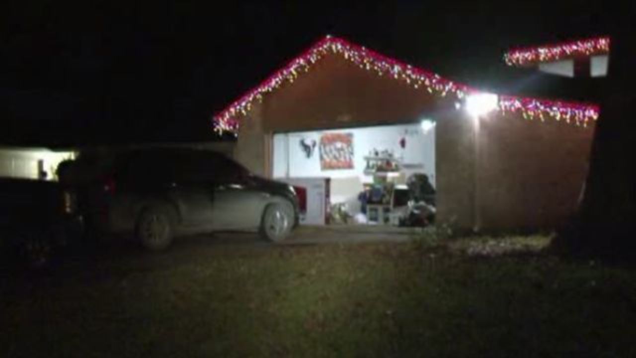 You Won'T Believe This Sevierville Bear Story: Man Shoots, Kills Intruder - 1i0yciu