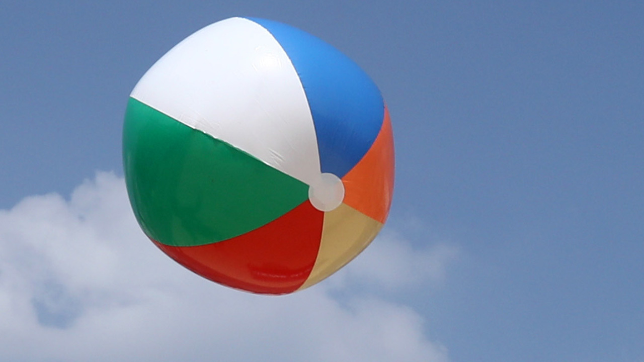 Мяч надувной пляжный. Мяч надувной пляжный. Beach ball sit. Sit pop a intex beachball. Beach ball sit.