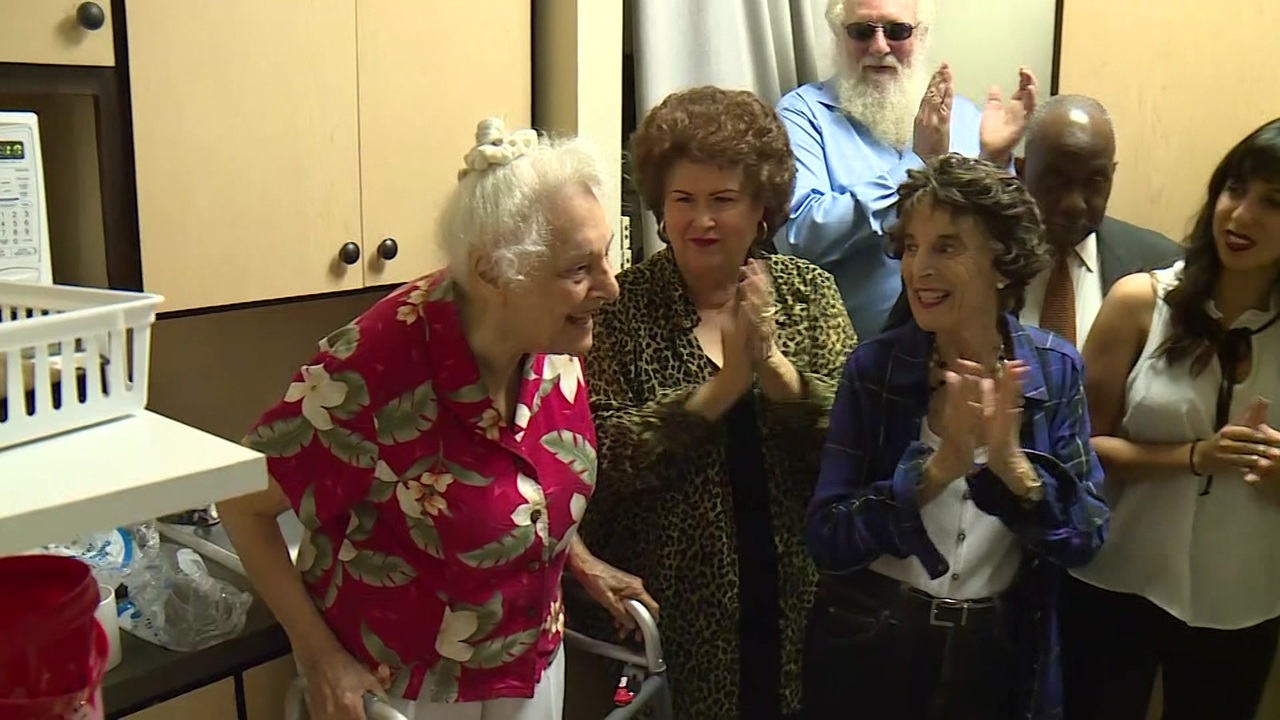 Houston woman, 98, still working as real estate agent for more... - KPRC Houston