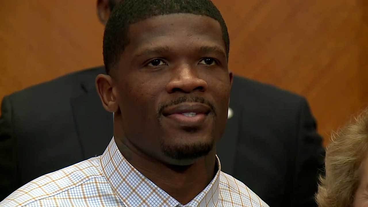 Retired Texans receiver Andre Johnson honored with ...