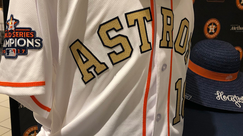 Astros Team Store, Gold