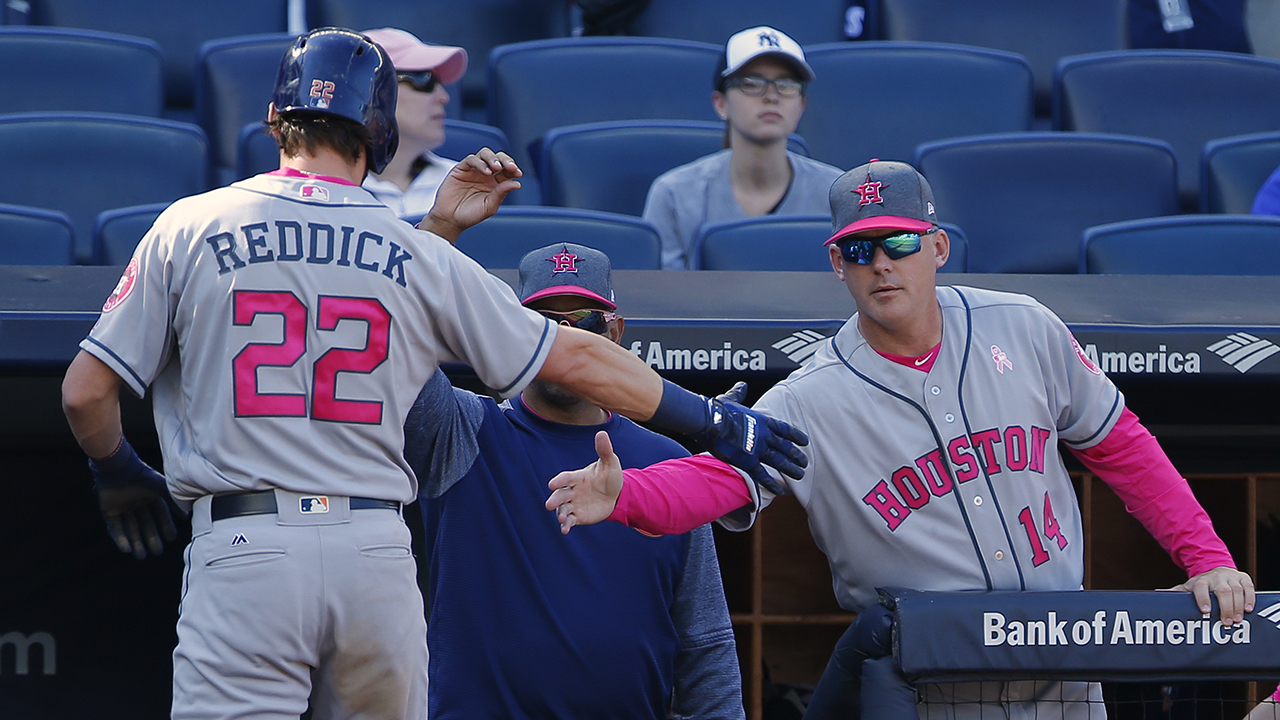 Astros go pink to celebrate Mother's Day