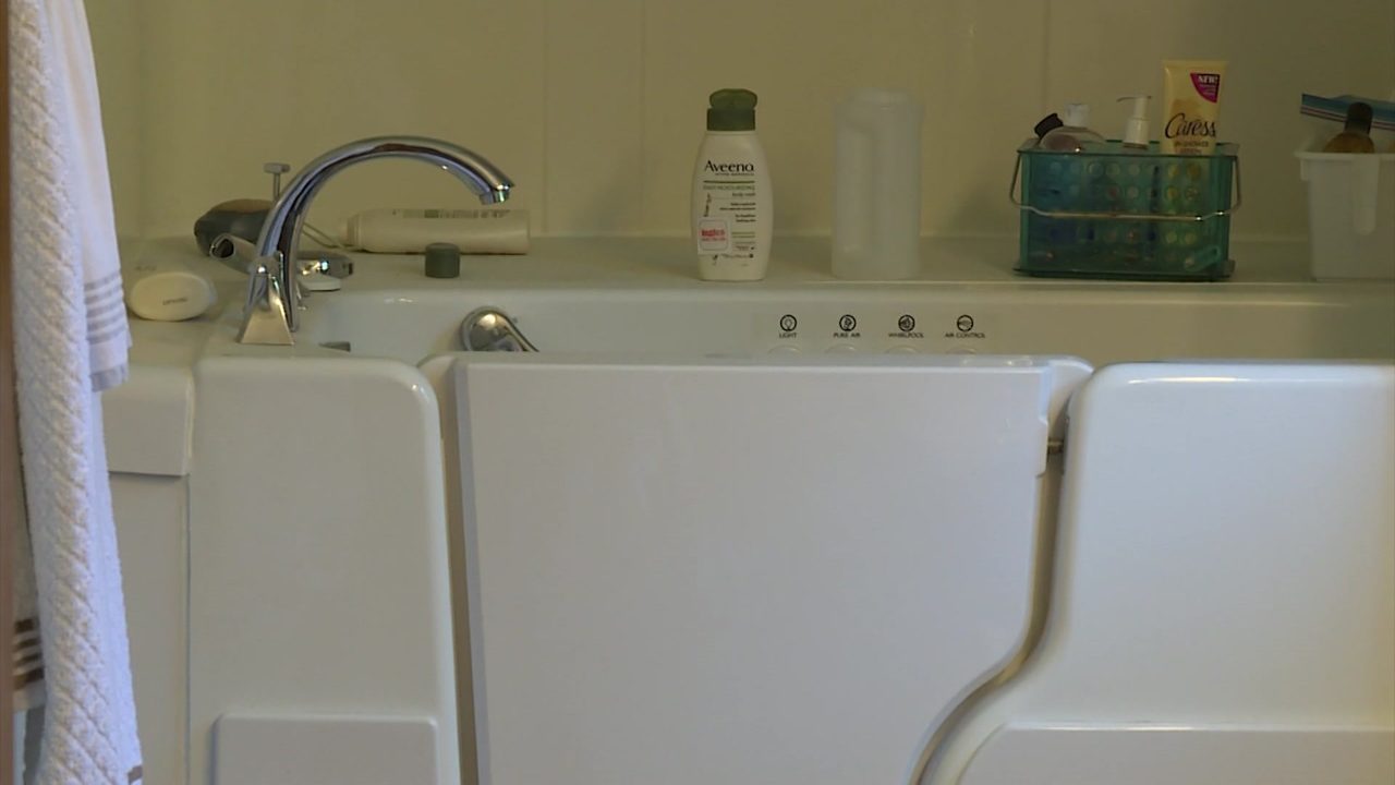 Jacuzzi tubs pose safety concern for elderly