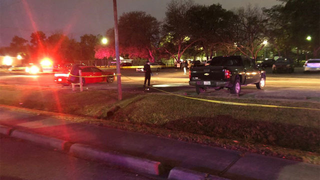 Toddler injured in drive-by shooting at southwest Houston park