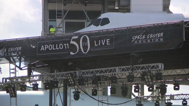 Hundreds gather for Space Center Houston's Apollo celebration
